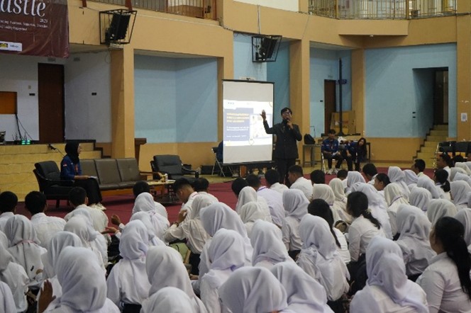 Hasan Argadinata, S.Pd., M.Pd., MCE., CRA., CRMPA. Tanamkan Kepemimpinan dan Karakter Mahasiswa Baru Administrasi Pendidikan dalam CASTLE 2025 UPaya Dukung SDGs 4